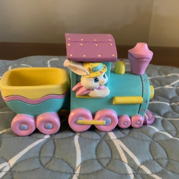 Vintage Hallmark Crayola Bunny Easter Eggspress Train 1993 - Picture 1 of 6